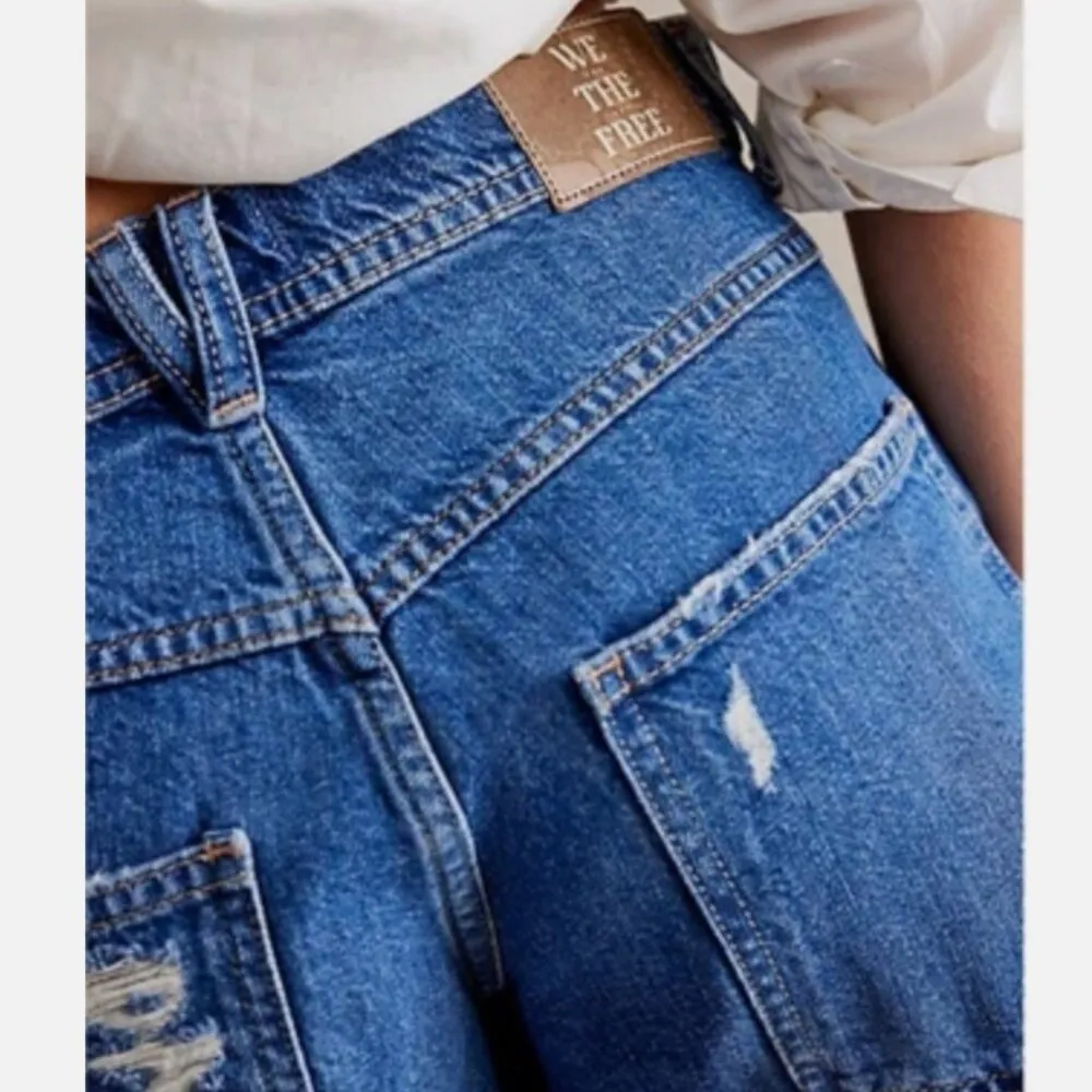 NWT Free People We The Free Westwood Mid Rise High Low Jean Shorts - Image 4