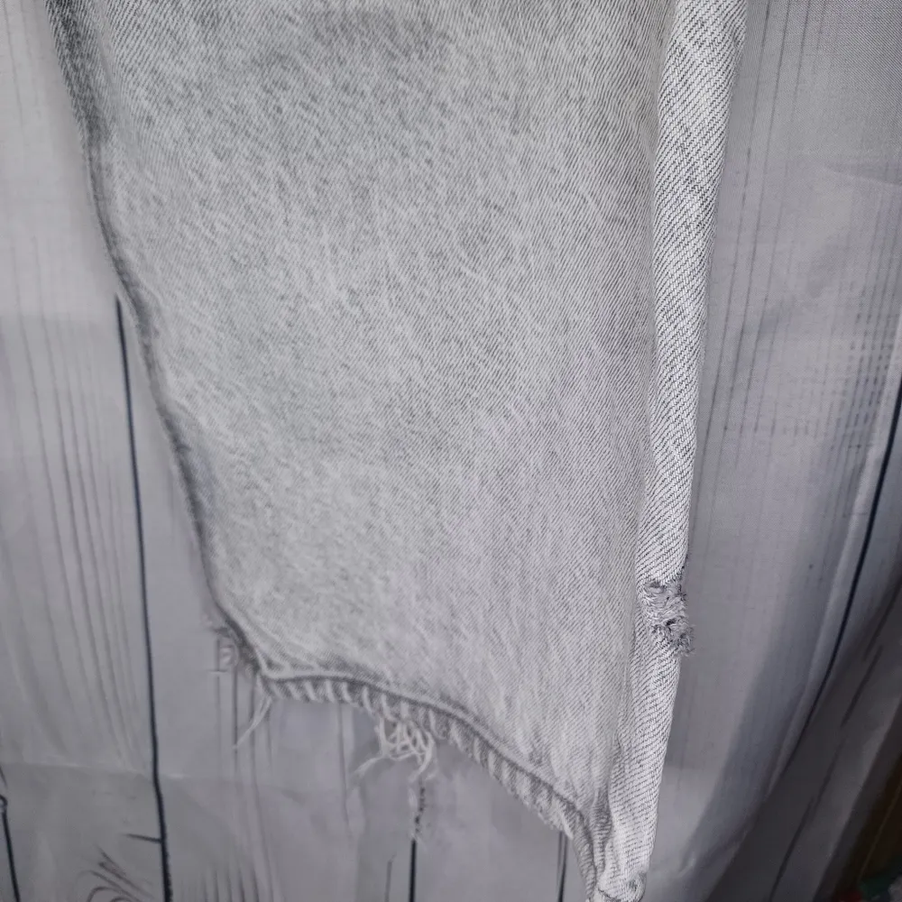 American Eagle 90's straight distressed jeans - Image 5