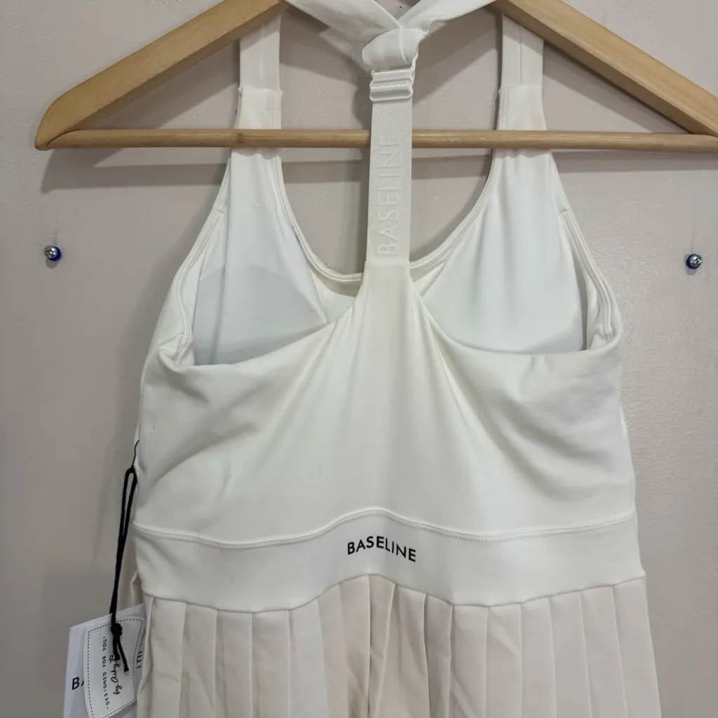 White Baseline tennis dress with pleated tennis shorts Medium NWT - Image 3