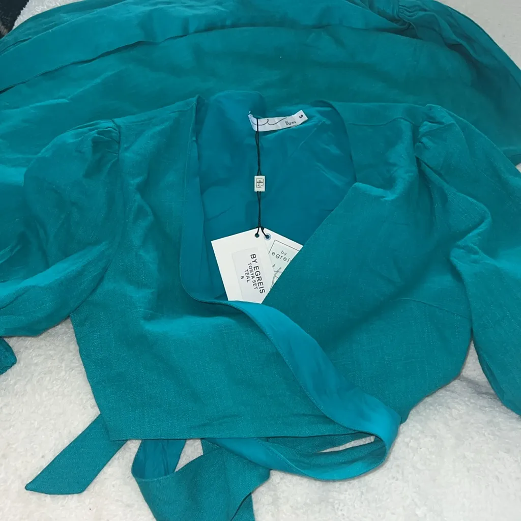 Vibrant Teal Skirt Set with Tie - Image 3