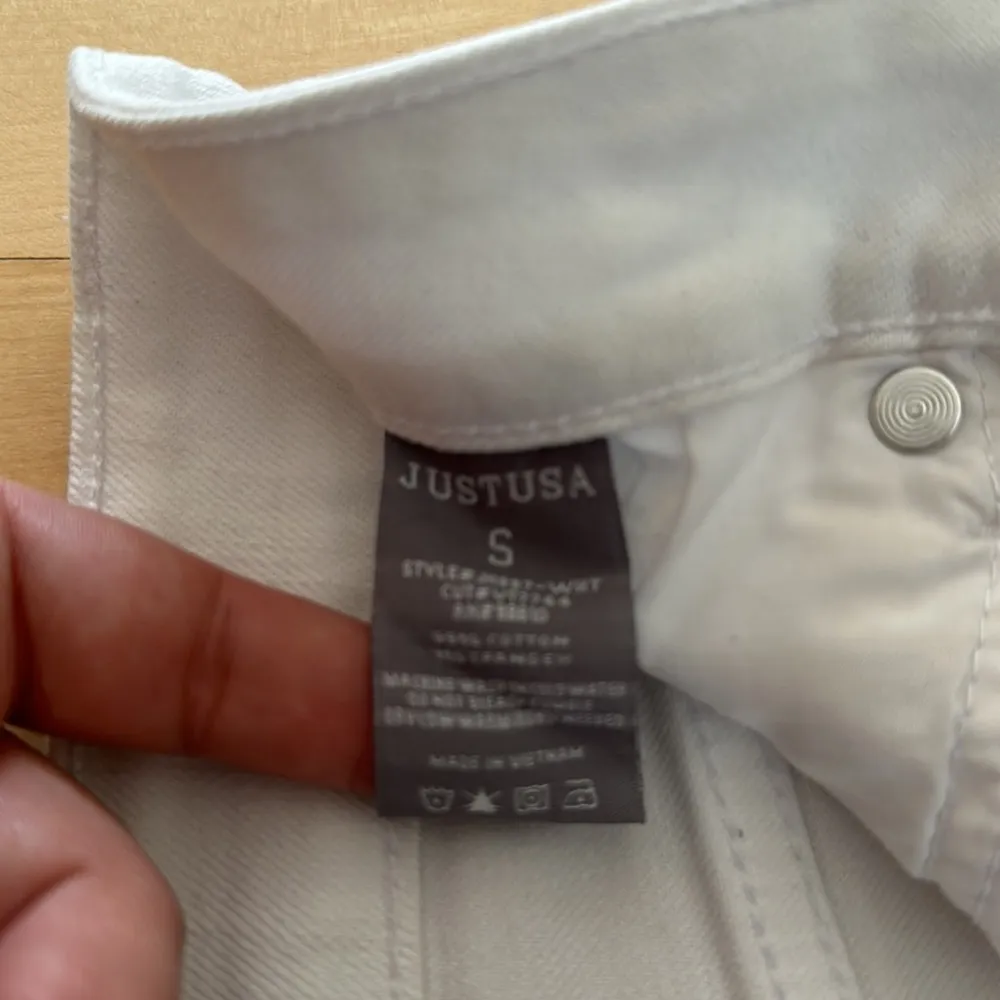 JustUSA White Denim Shorts - Image 5