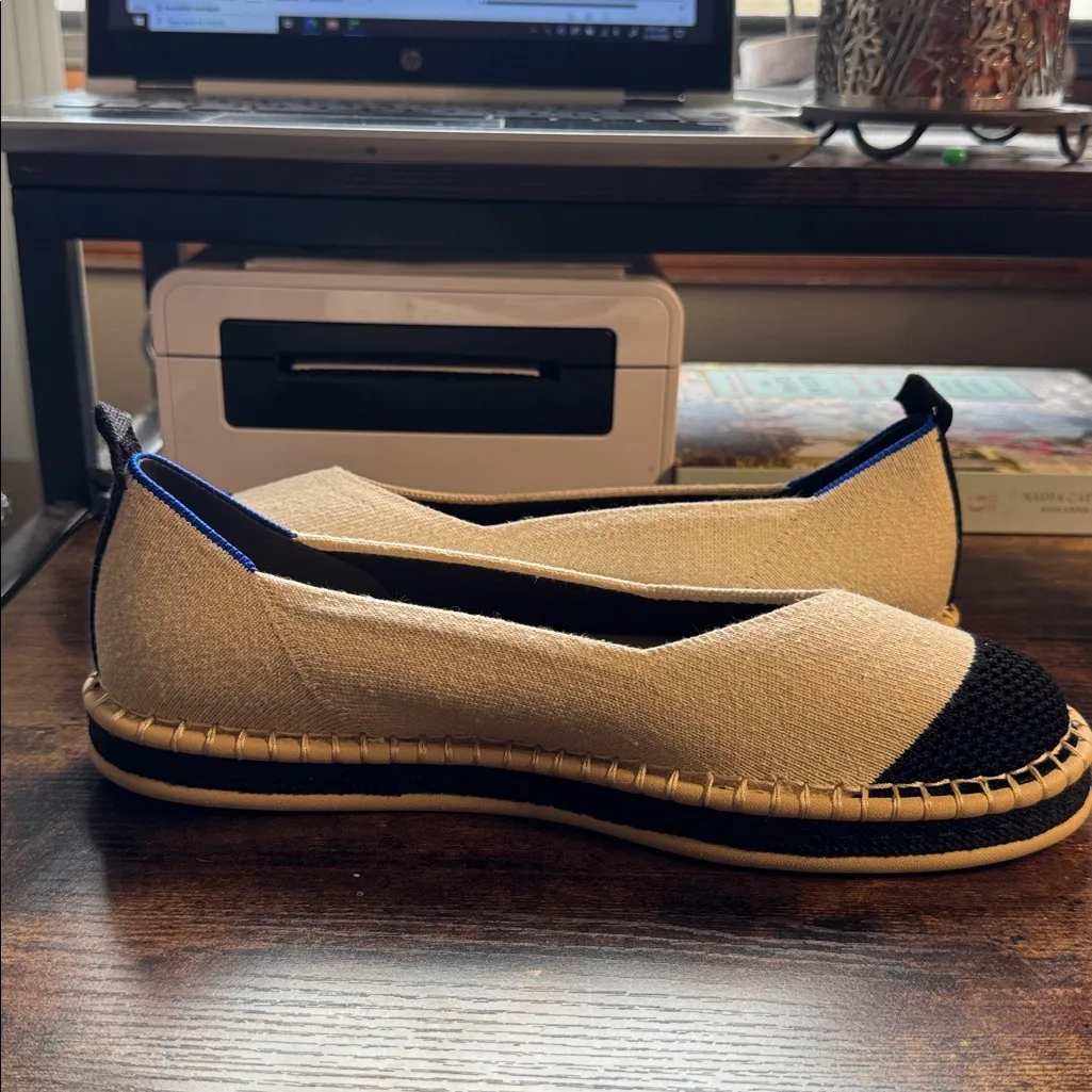 NWOB Rothy's The Espadrille Boardwalk flats in beige/ivory and black Size 9.5 - Image 5