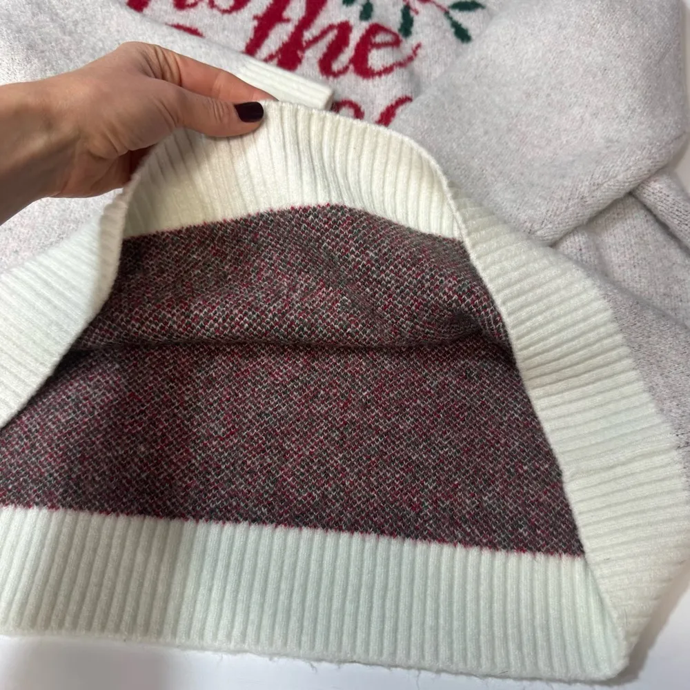 Show me your Mumu  Classic Crewneck Sweater in Tis The Season Holliday XL - Image 4
