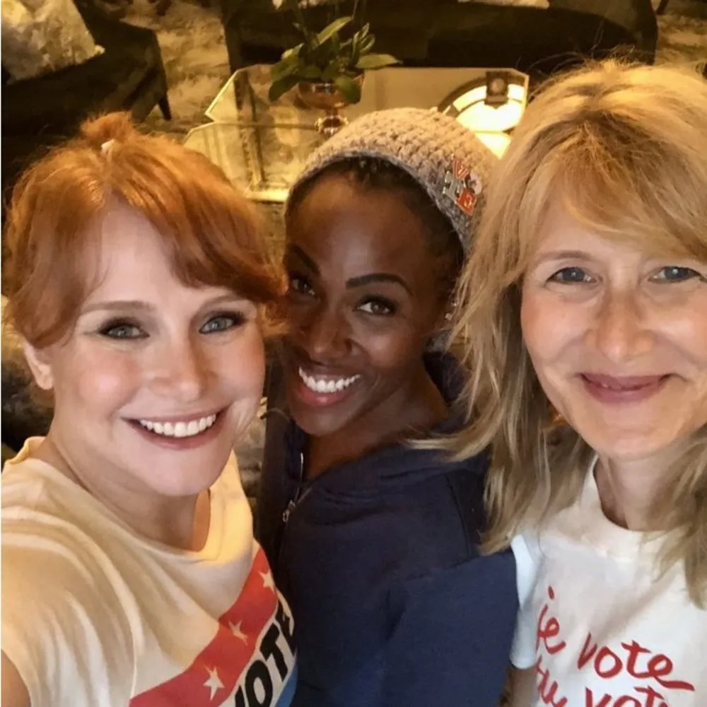 Women’s  made in the usa vote graphic tee size Xs - Image 9