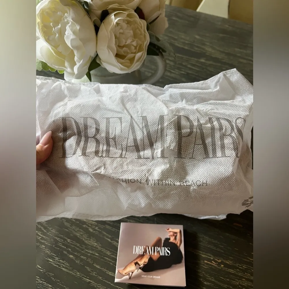 Cut-out Strap Light Sole Slide Sandals sz 7 - Image 4