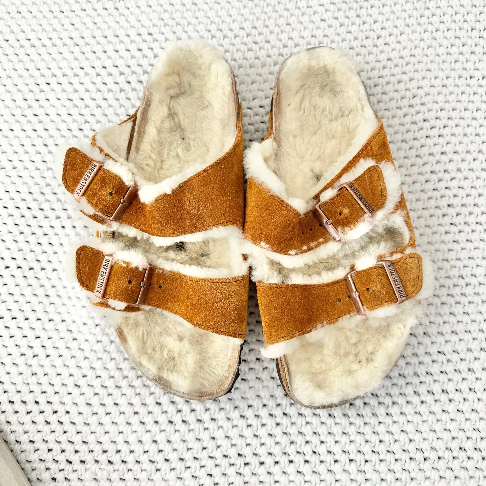 Birkenstock Arizona Double Strap Buckle Tan Suede Shearling Lined Sandals 36 - Image 4