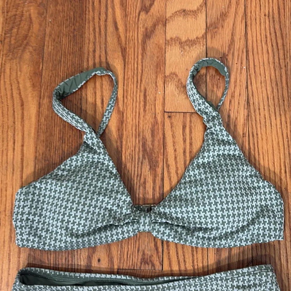 Andie Bikini Set Amor Top Classic Bikini Bottoms Seagrass size Small NWOT - Image 4