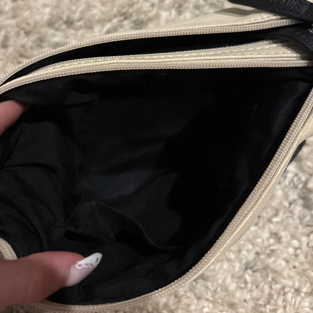 Stone & Co Shoulder Bag Black - Image 4