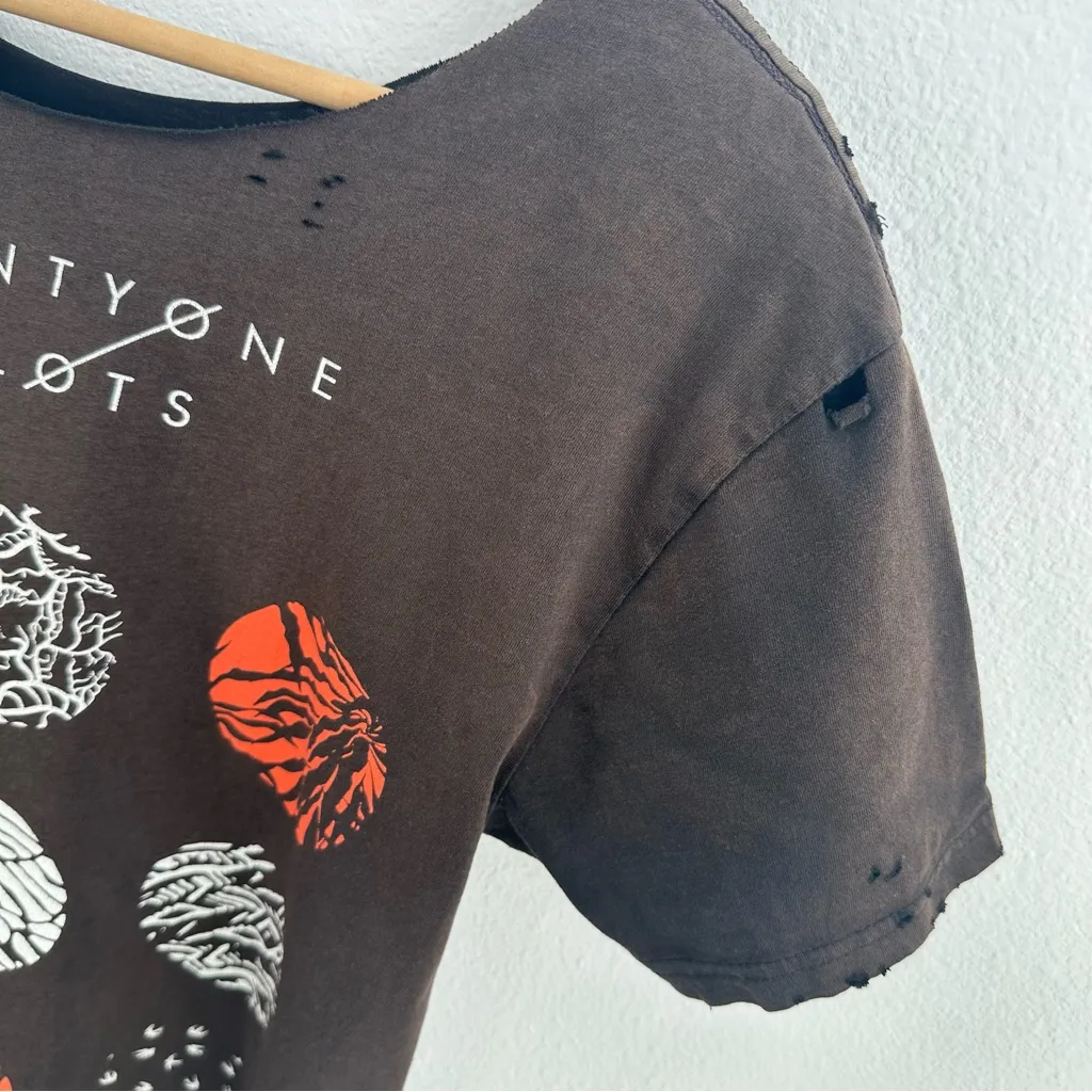 Twenty One Pilots off - Image 3