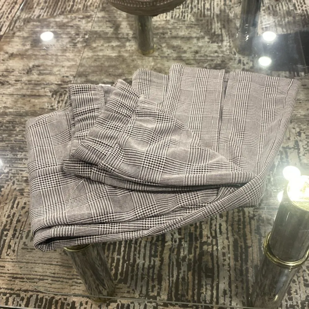 Kendall & Kylie Plaid Pants - Image 5