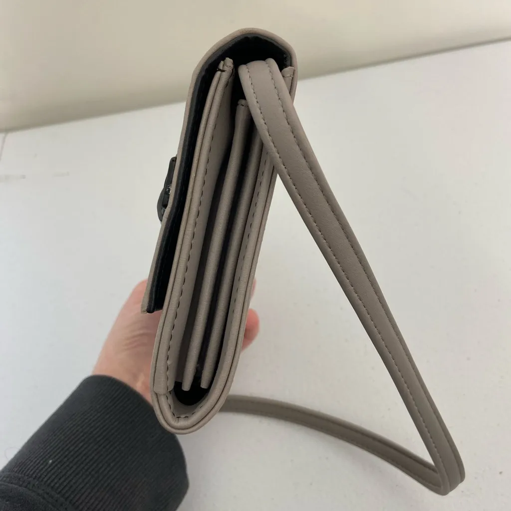 NWOT Nine West light gray buckle strap crossbody accordion magnetic‎ purse bag - Image 7