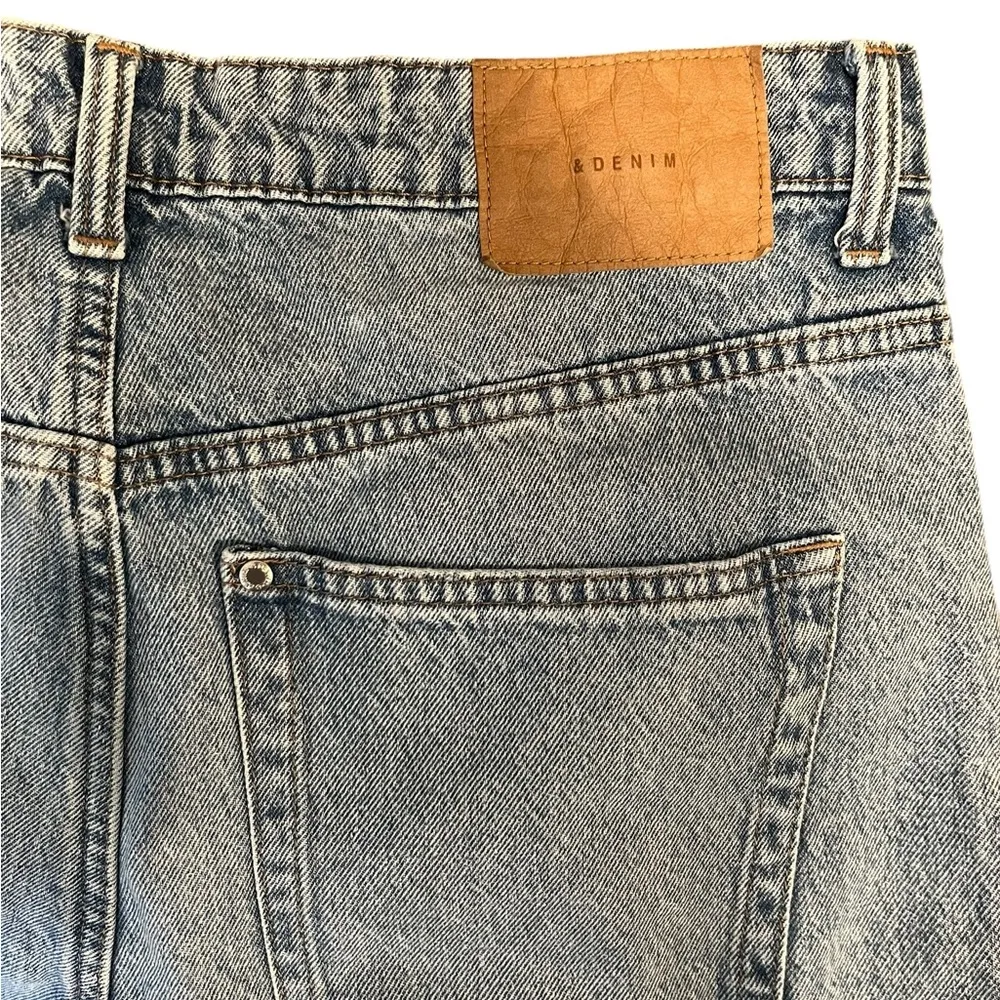 H&M &Denim Distressed Ultra High Waist 90’s Baggy Jeans Light Wash  US 12/EU 44 - Image 5