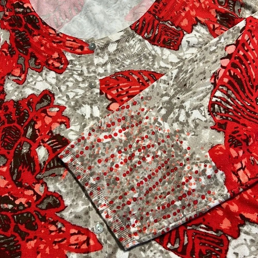 CATO Woman 26/28W plus knit cardigan button front scoop neck Hawaiian floral - Image 6