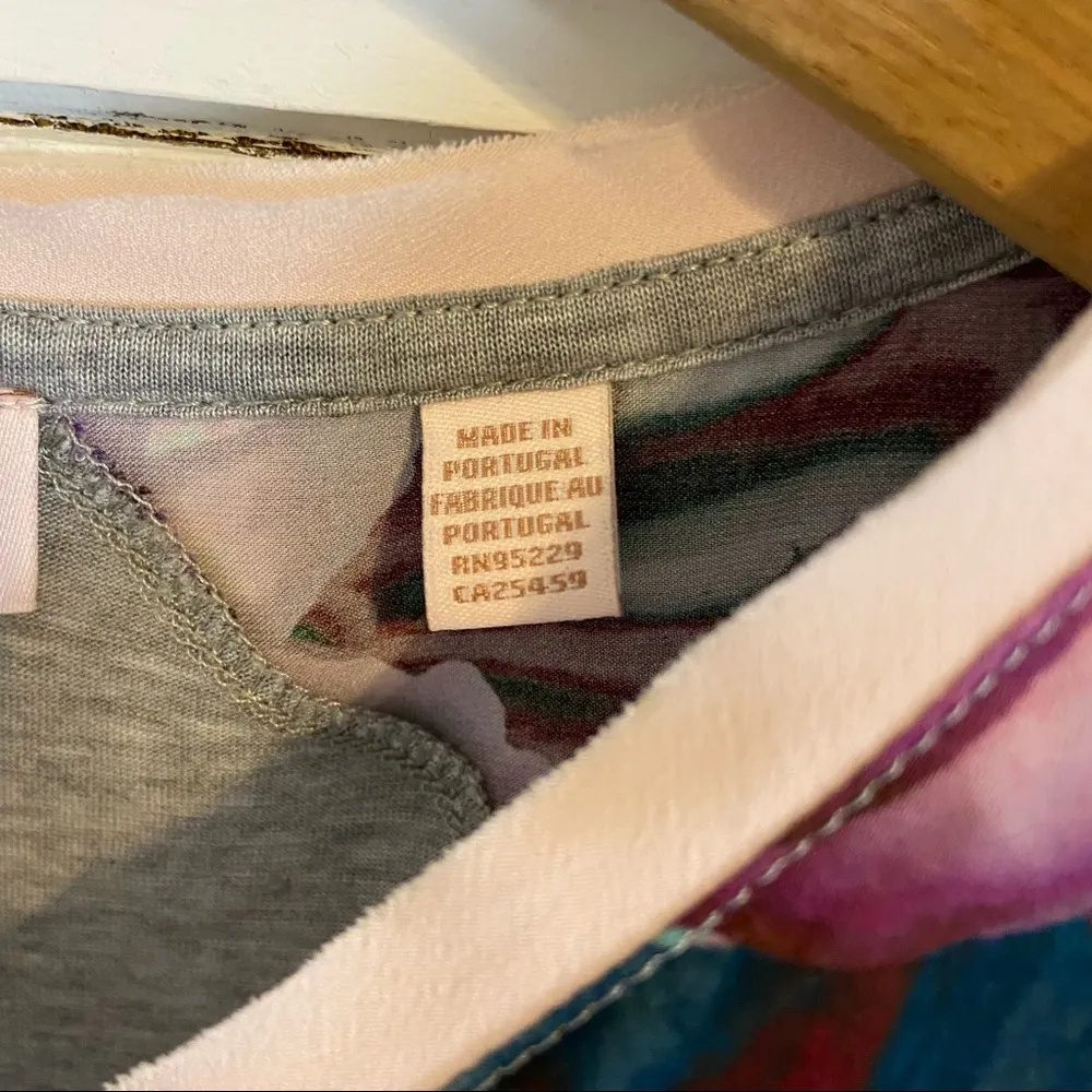 Ted Baker Floral V Neck Sleeveless Top. Size 0. - Image 4