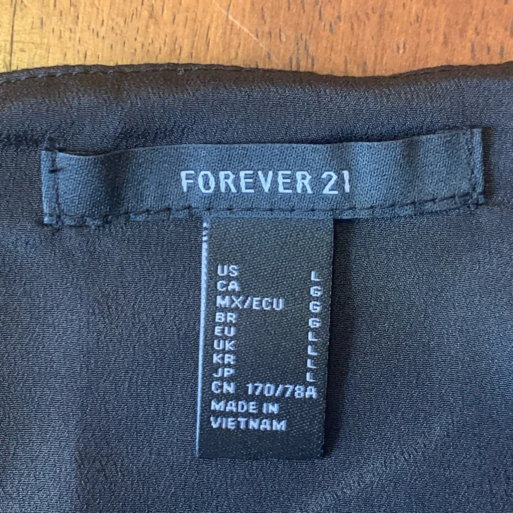 Forever 21 Floral Mini Skirt Large Black Adjustable Drawstring Front Ruffle - Image 3