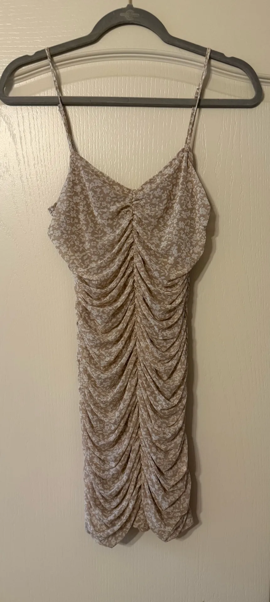 Le Lis Ruched Floral Mini Dress - Image 2