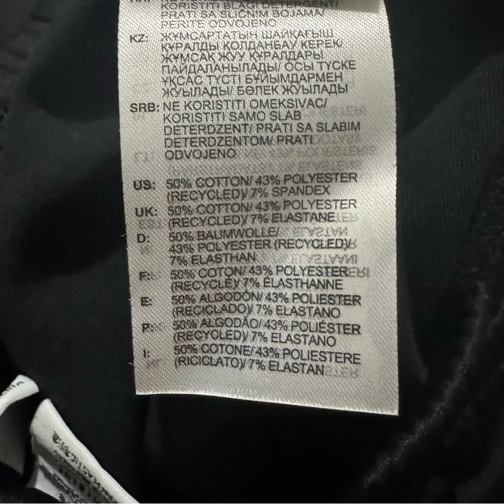 Adidas Women’s Capri shorts size XS - Image 4