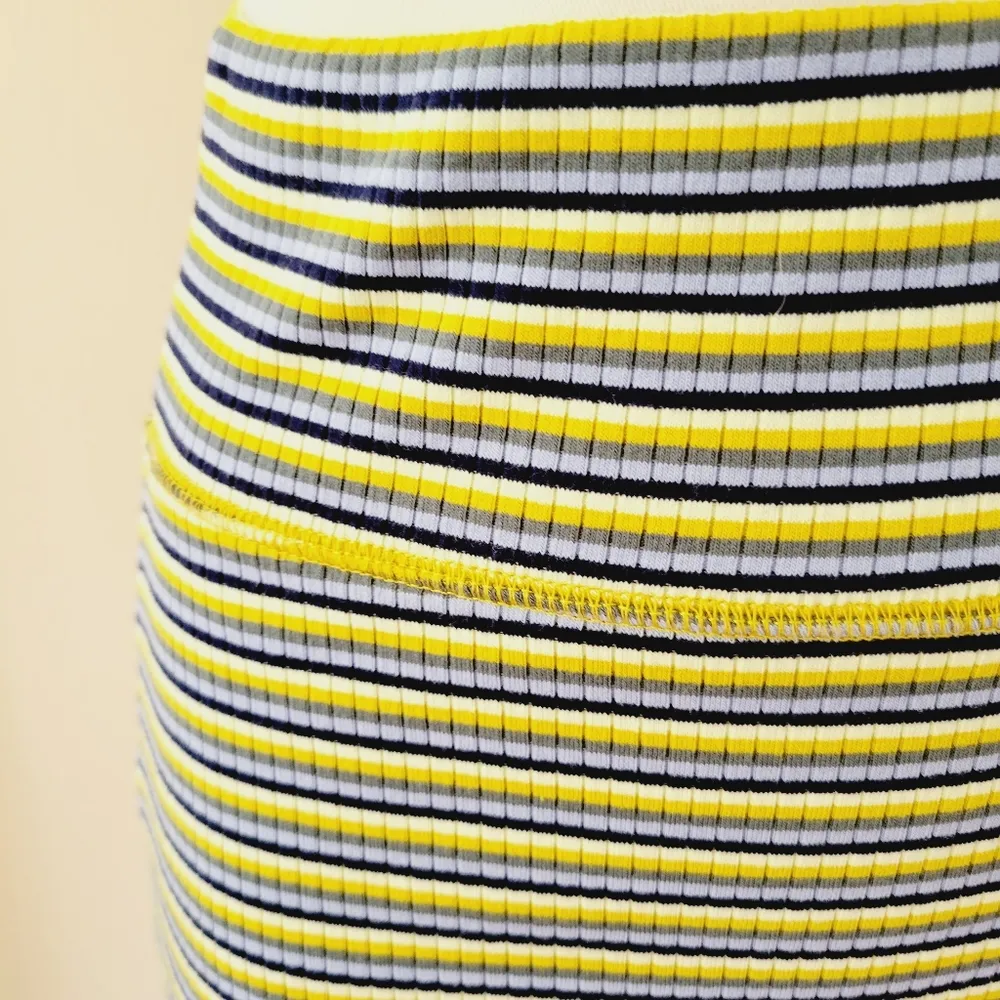 Aerie ribbed knit elf green midi skirt size small - Image 4