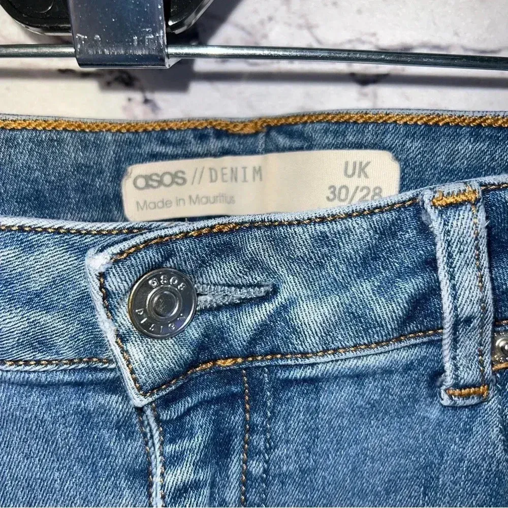 Asos Women’s Medium Wash Skinny Leg Denim‎ Jeans Size 30/28 - Image 4