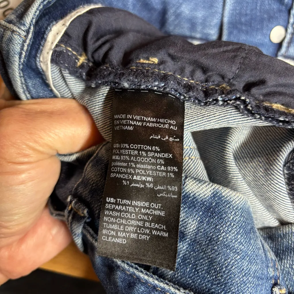 White House Black Market Crossover Waist‎ Cropped Jeans - Image 10