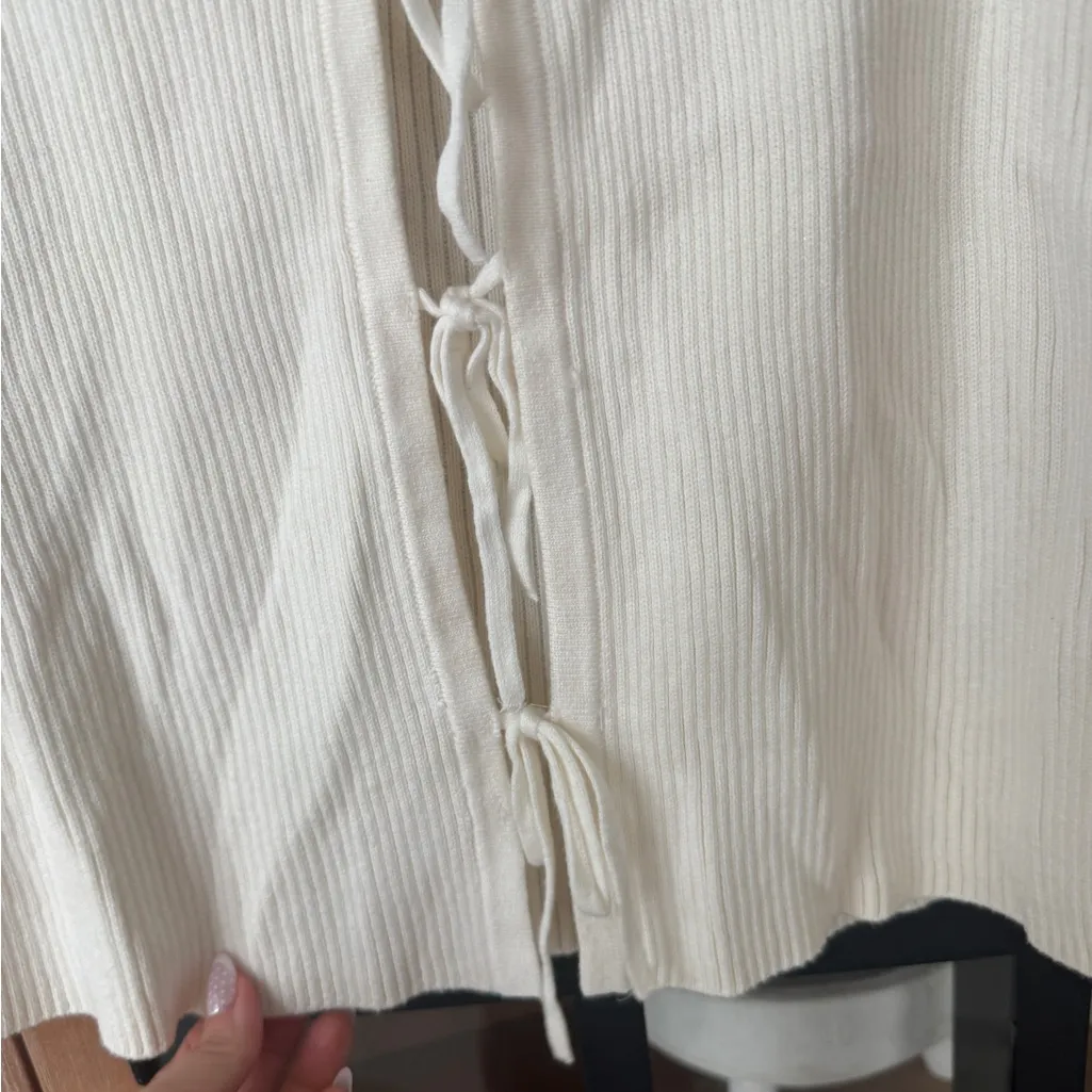 Abercrombie knit sweater vest tie front bows ivory ribbed neutral high neck top - Image 5