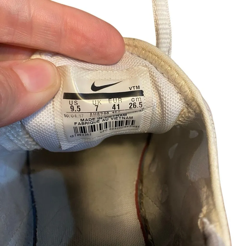 Nike air max 270 react size 8.5 some discoloration in the heel part see photos - Image 6