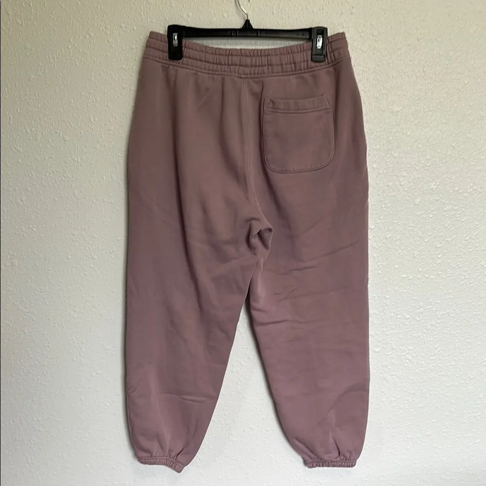 Old Navy Purple Sweatpants Relaxed Fit Size Medium - Image 3