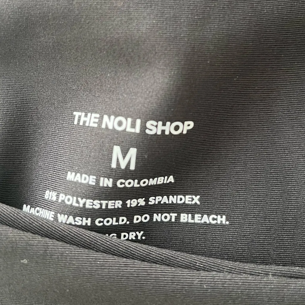 The NOLI Shop Scalloped Sports Bra in Black Size M Size M - Image 6