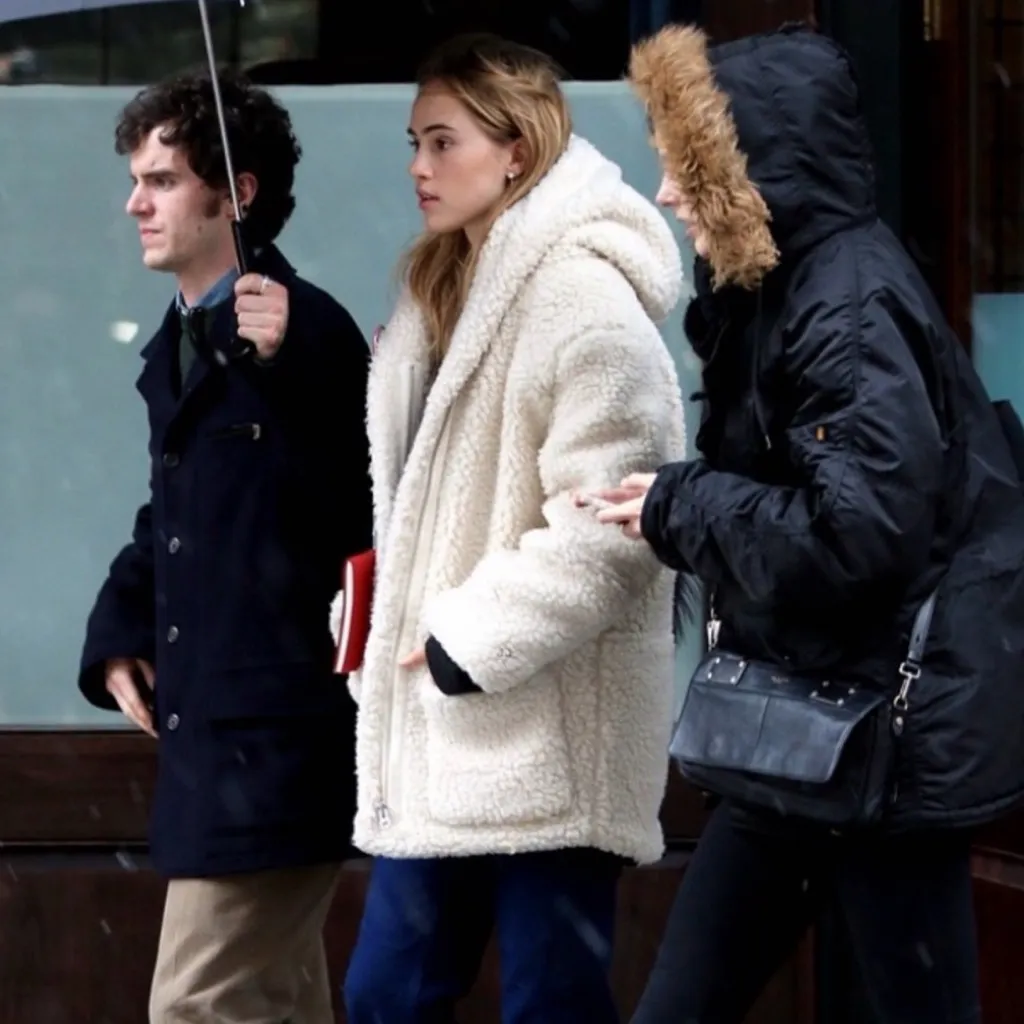 Maje Girofard Cream Faux Shearling Hooded Teddy Jacket Coat Size 1 Small - Image 3