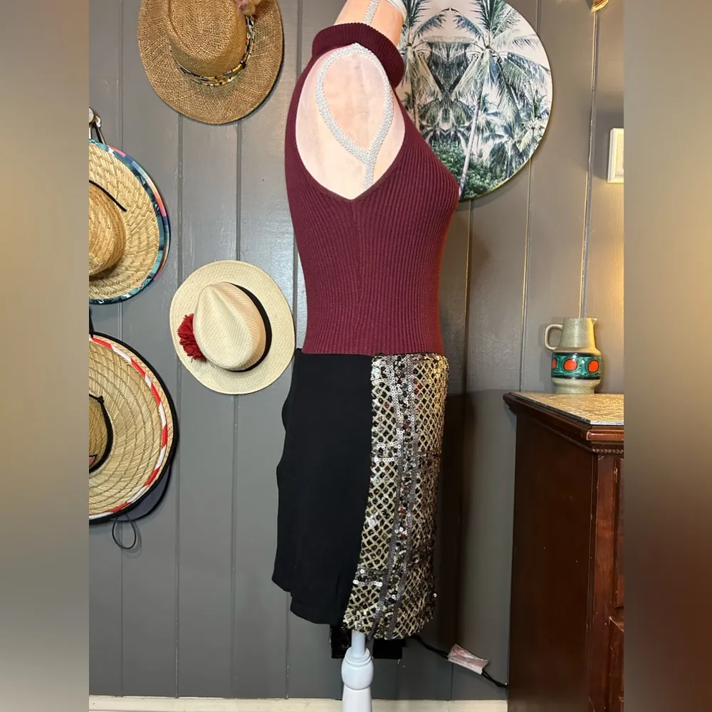 Romeo + Juliet Couture Gold/Silver Sequins Medium - Image 2