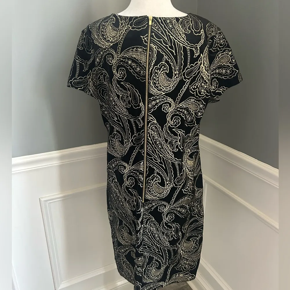Calvin Klein short sleeve black/gold embroidered velvet dress size 14 - Image 5
