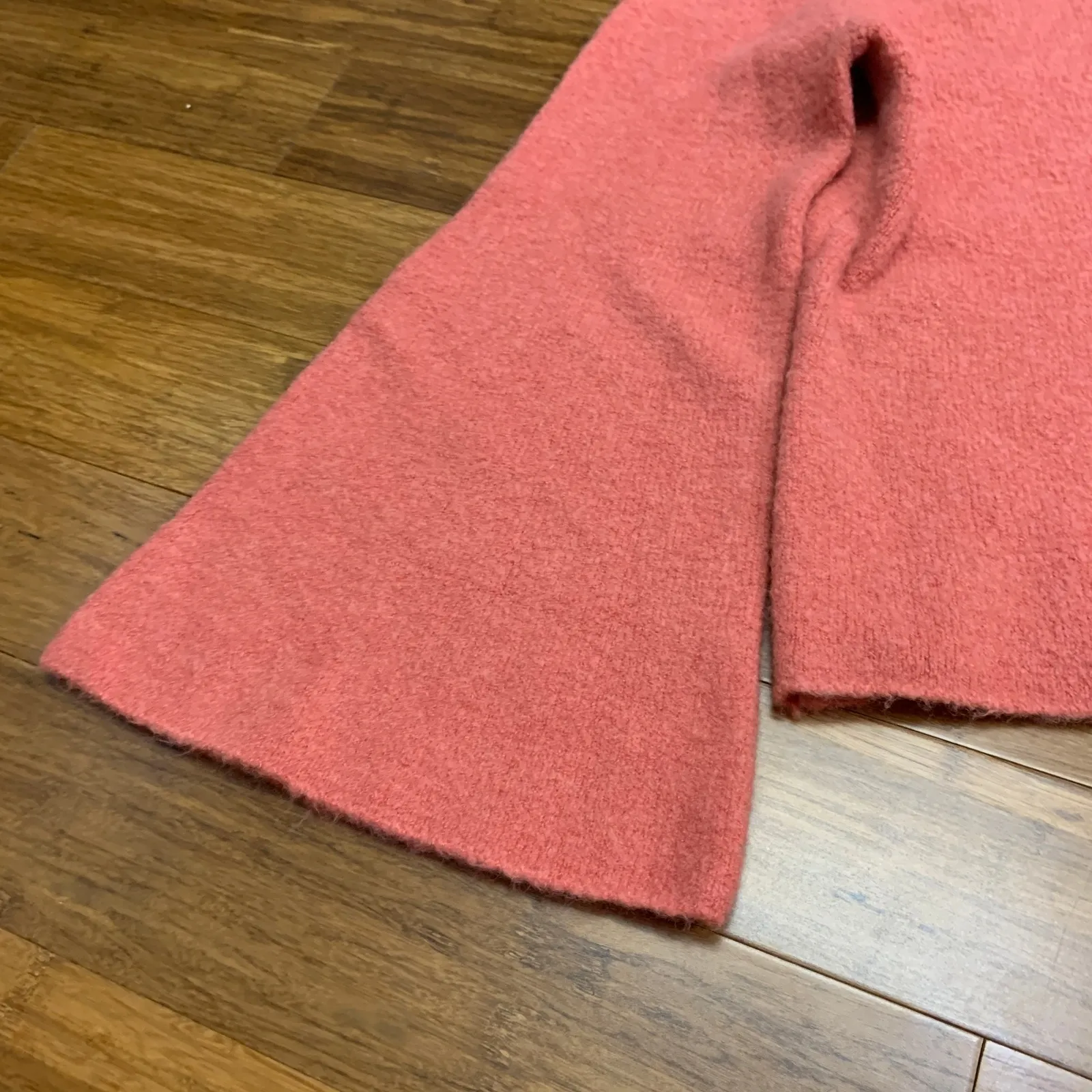 Forever 21 Contemporary Women's Coral Bell Sleeve Mock Neck Knit‎ Sweater Medium - Image 3