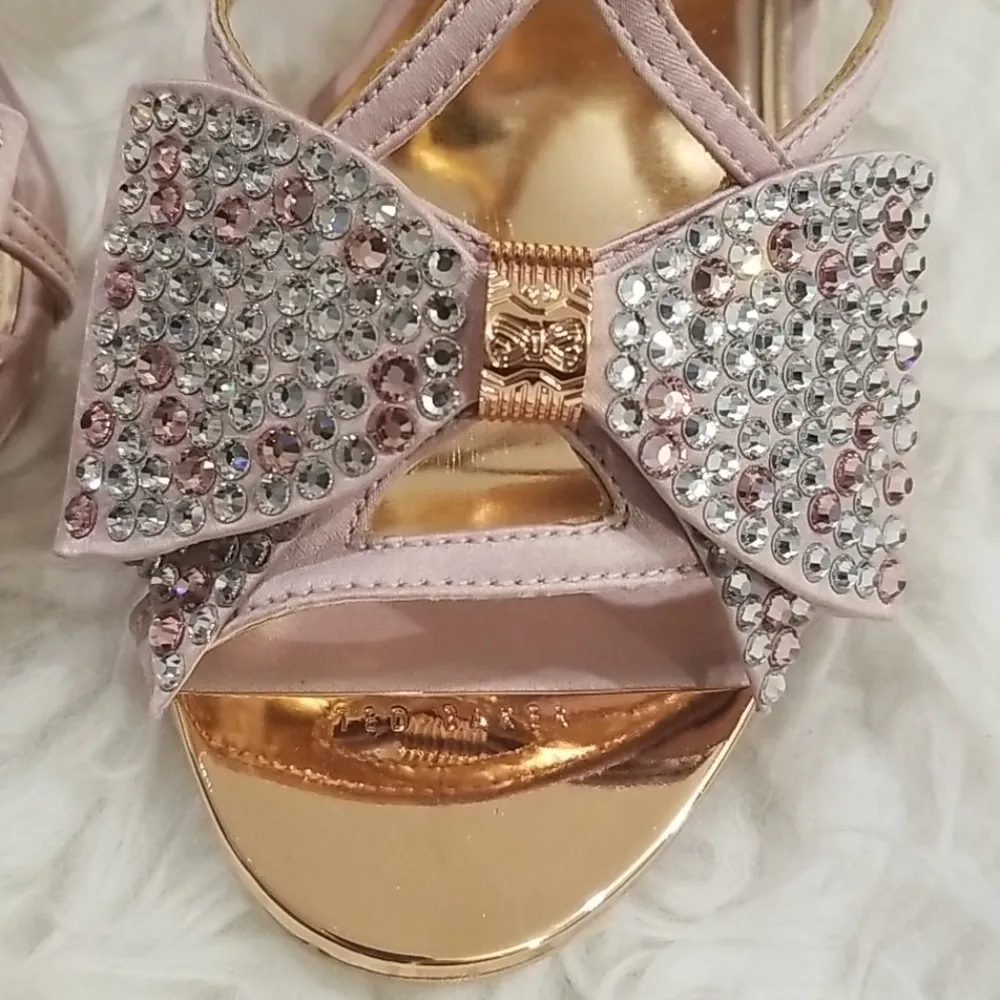 💕TED BAKER💕 Arayi Crystal Bow Strap Sandal Pink - Image 2