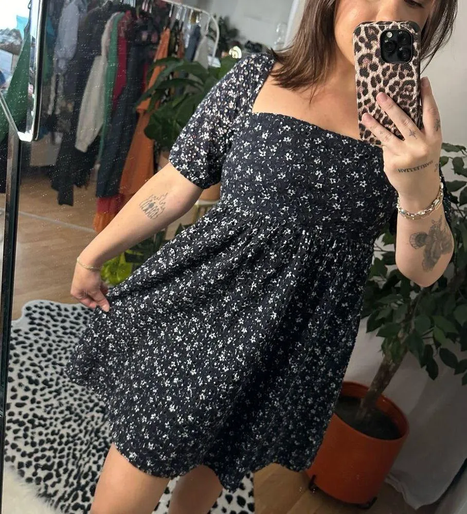 Maeve Anthropologie Lillianne Floral Eyelet Square Neck Mini Dress Black Size 8 - Image 2