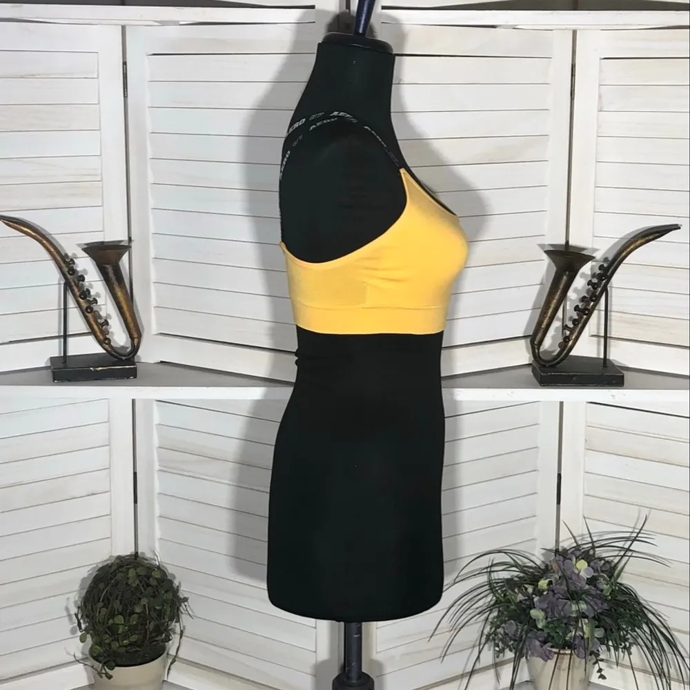 Aero Sports Bra Yellow and Black Criss Cross Back Small - Image 3