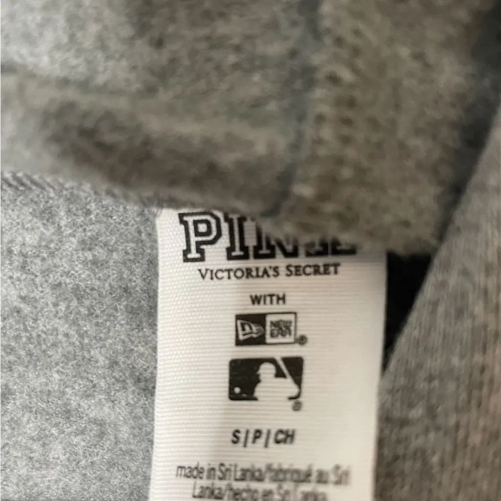 PINK Victoria's Secret Chicago Cubs Sweatshirt Hoodie Logo Women’s Small - Image 6