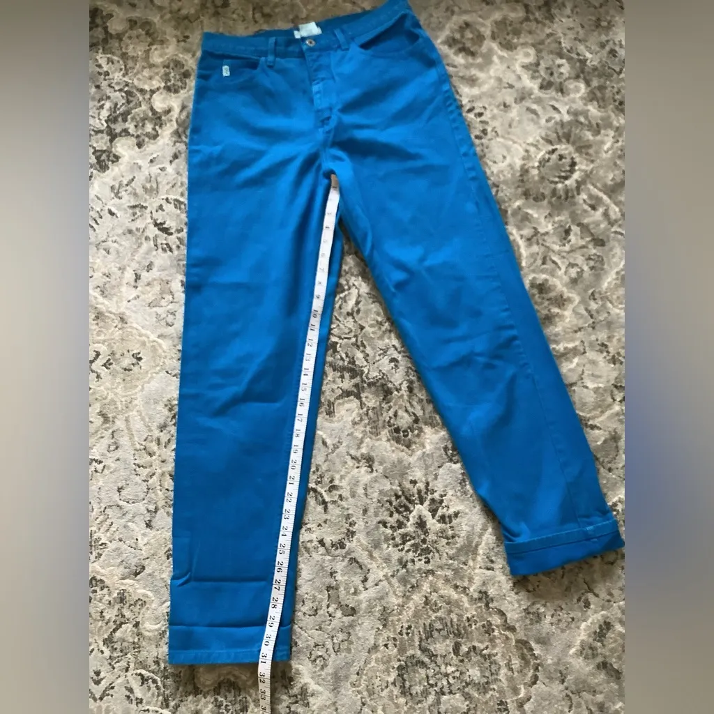 Modern relaxed fit GUESS jeans 💙💙 - Image 9