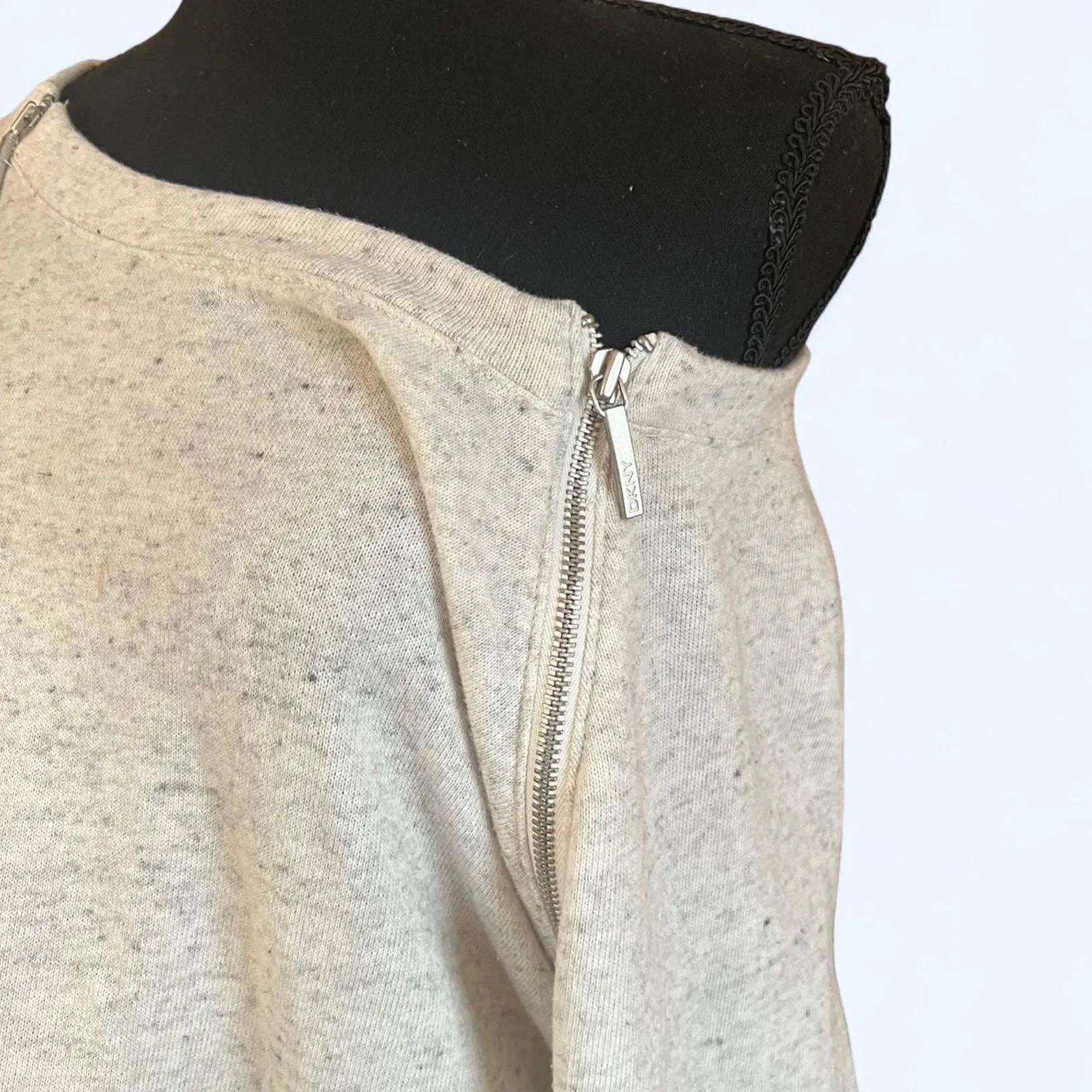 Vintage Y2K DKNY grey off the shoulder sweater with zipper detail Size XL - Image 6