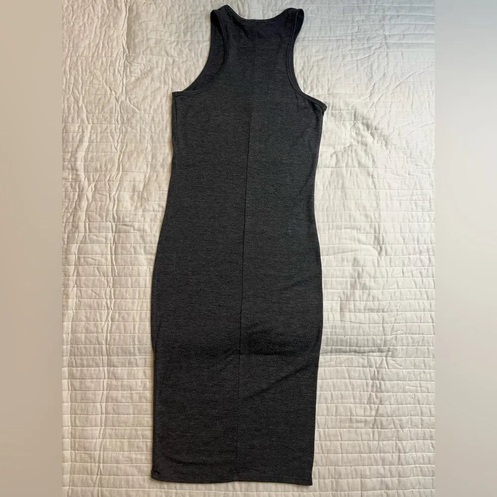 Forever 21 grey bodycon midi dress - Image 3