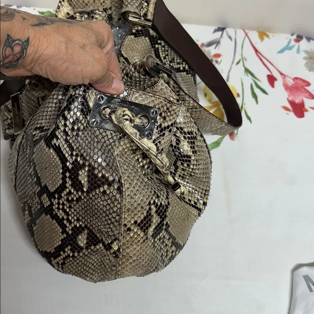 MICHAEL KORS Authentic Natural Brown Python Rehearsal Drawstring Shoulder Bag - Image 5