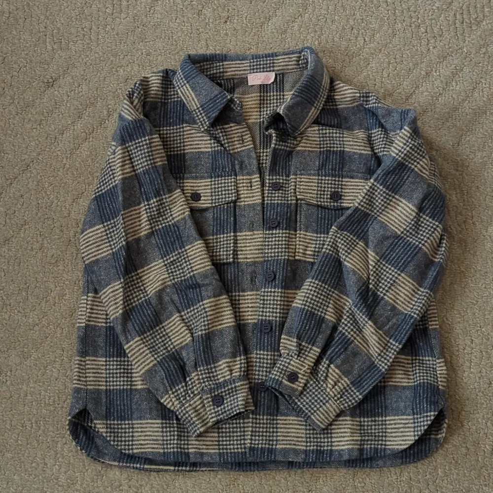 NWOT Pink Lily Blue Plaid Shacket - Image 4