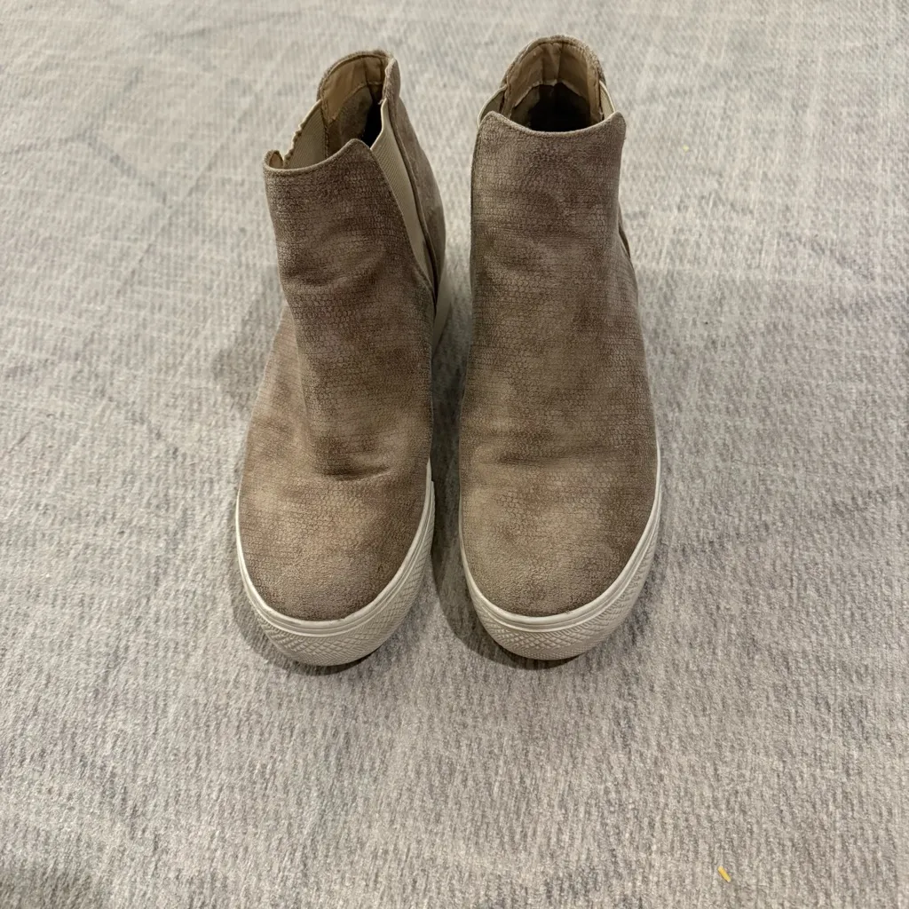 Very G Brown Slip-On Sneakers Wedge Bootie 9 - Image 3