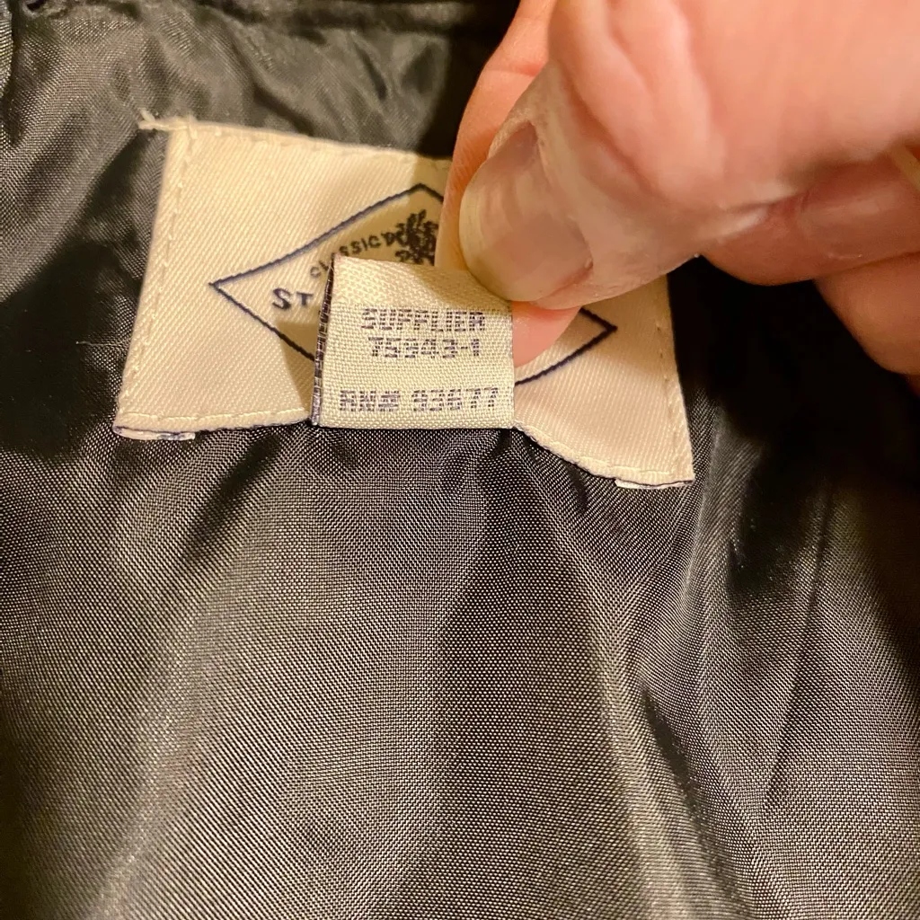 St. John's Bay Black Quilted Zip-up Vest - Image 9