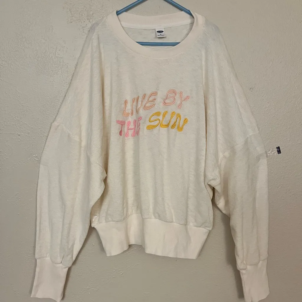 Old Navy Loose Cropped Long-Sleeve Terry Sweatshirt size medium - Image 2