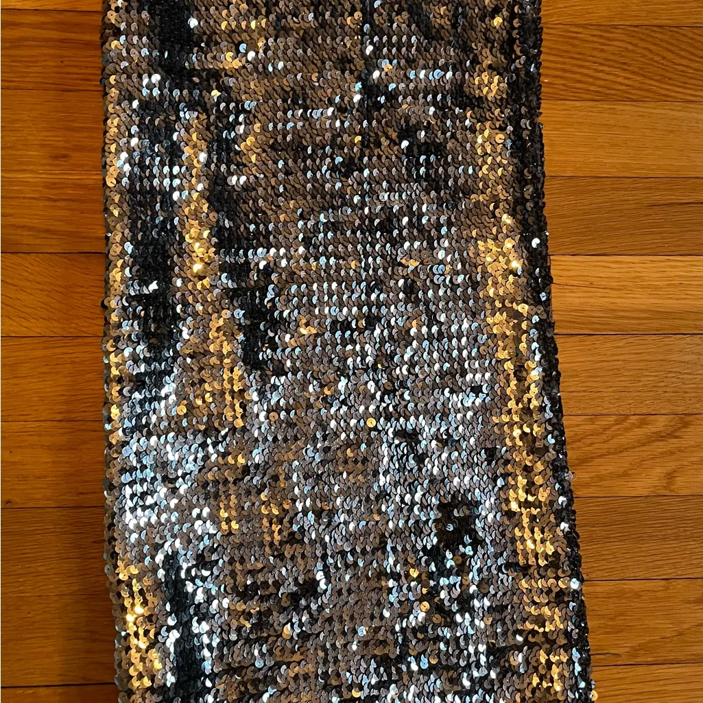 Silver sequin skirt or dress. Very stretchy. Sparkle and shine #NYE #holiday - Image 4