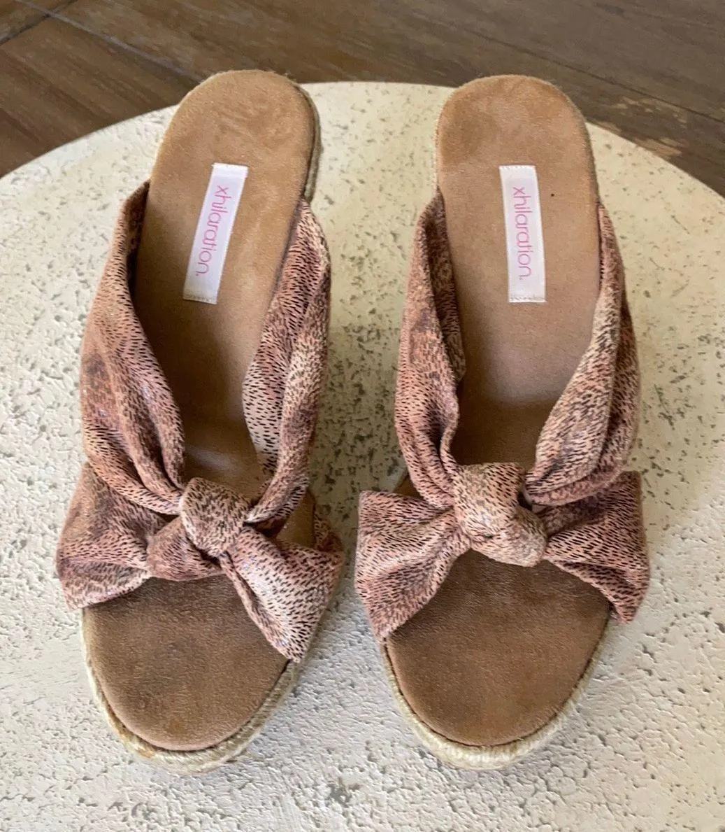 Xhiliration Animal Print Wedge Sandals Tan Cream Size 8.5 - Image 9