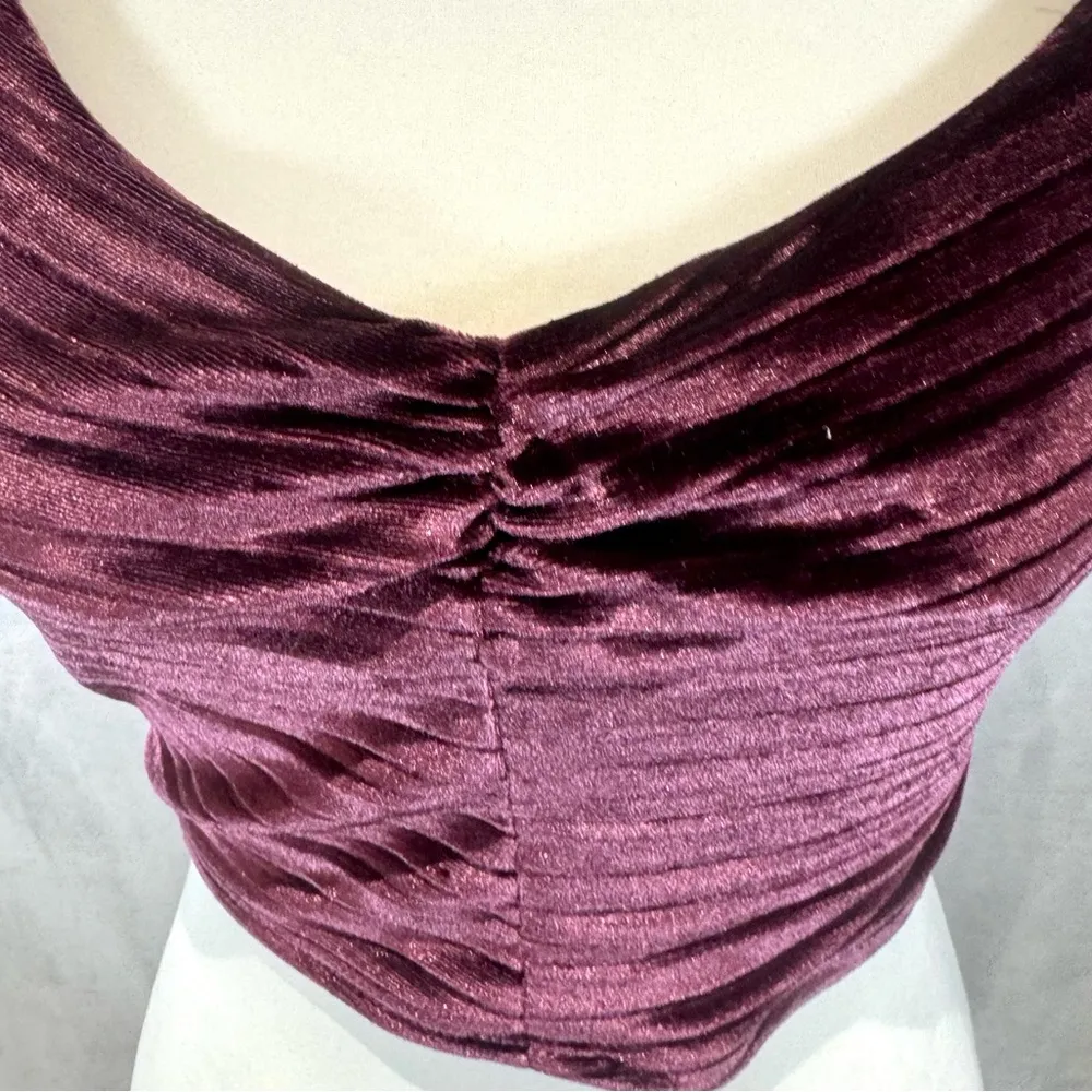 plum burgundy wine velvet ribbed crop top size medium - Image 4
