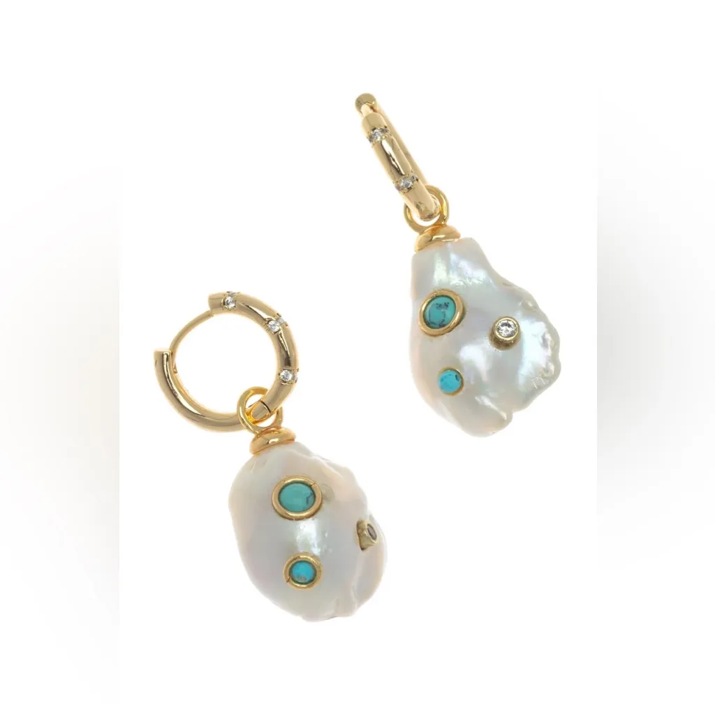 NWOT Nakamol Baroque Pearl Turquoise Embed Huggie Earrings Gold - Image 2