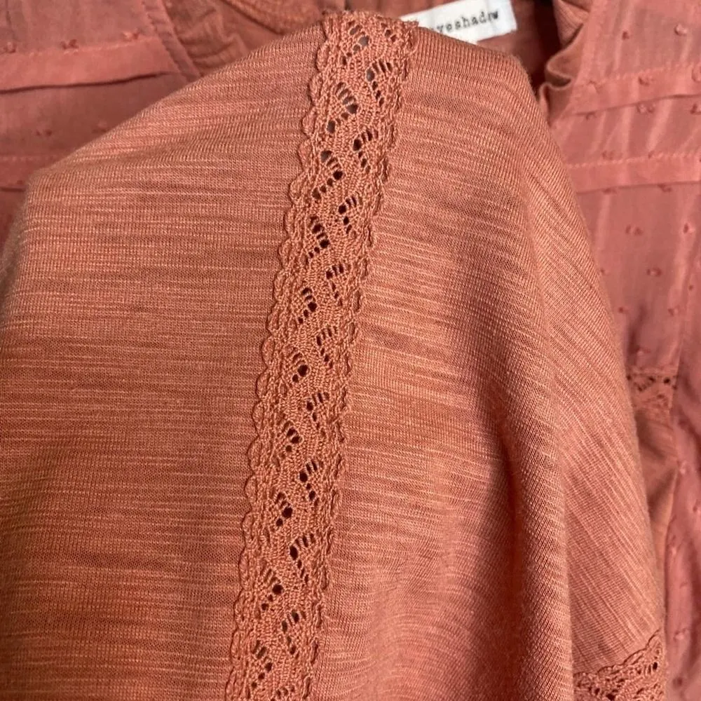 Eyeshadow Top - Image 4