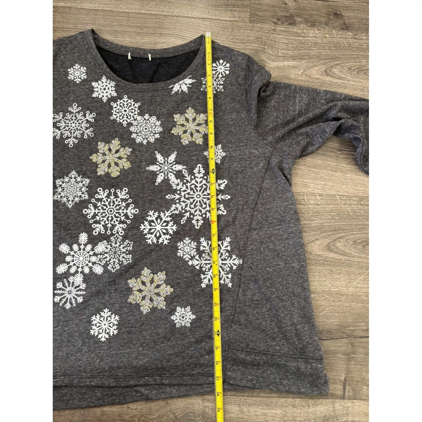 2X‎ Womens Christmas Gray Long Sleeve Snowflake Holiday Winter Christmas Top Size XXL - Image 6